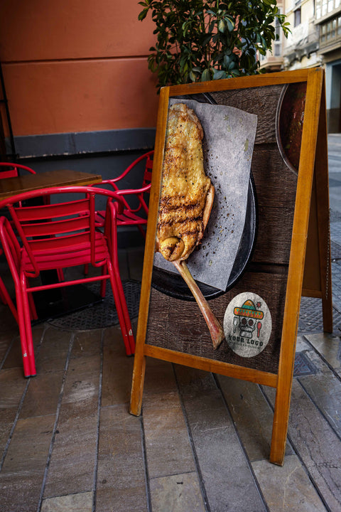 How Custom Signs Help Restaurants Stand Out: Expert Insights